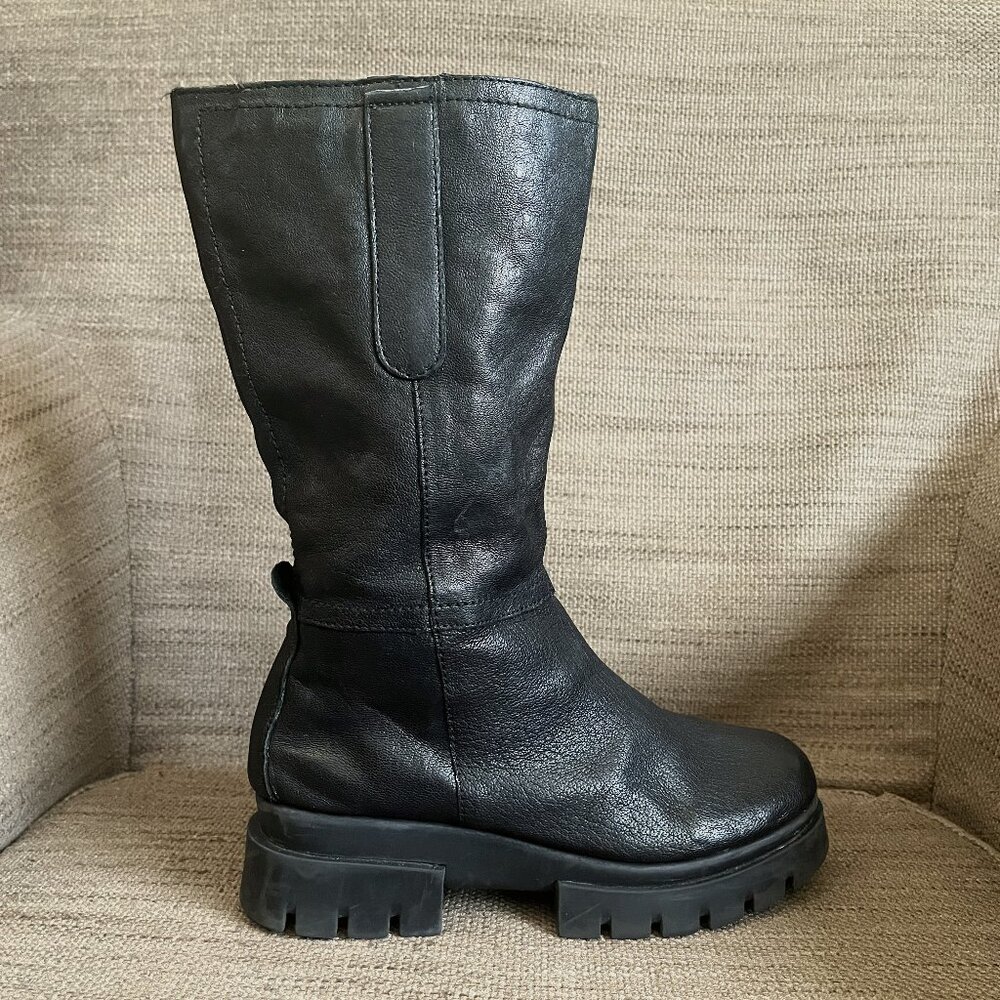 Saydo Women's Black Leather lug sole mid-calf boot - Size 37 / 6.5